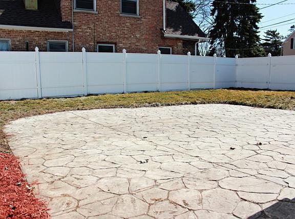 4th image of 1444 E Prospect Ave