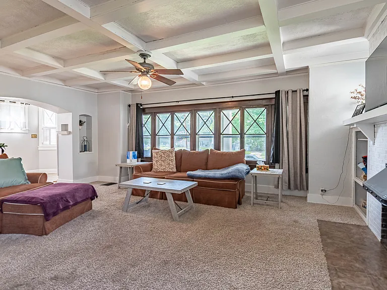 1440 W Decatur St — Photo 5