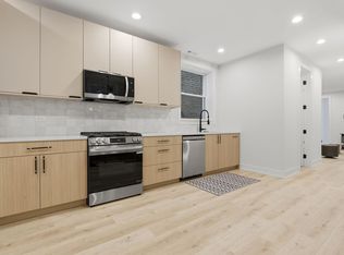 2126 W Thomas St #1, Chicago, IL 60622