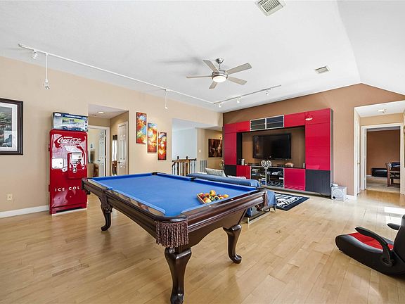 4th image of 7610 Guinevere Dr