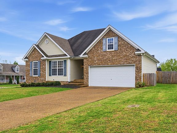 2nd image of 1003 Persimmon Dr