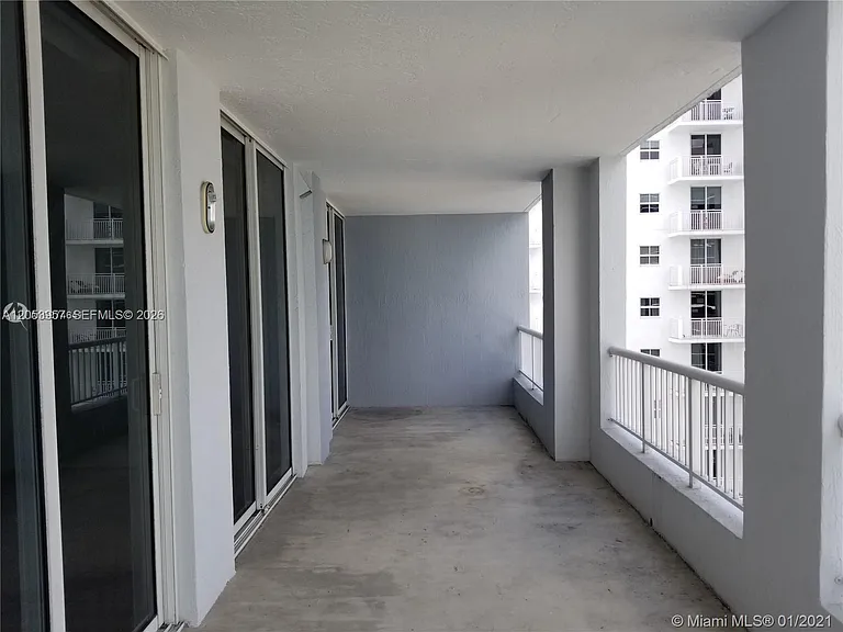 170 SE 14th St #2205 — Photo 3