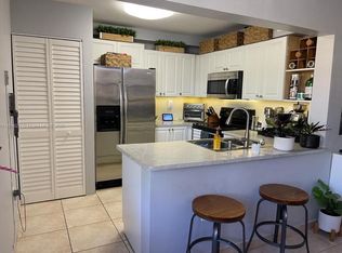 341 W Park Dr APT 203-15, Miami, FL 33172