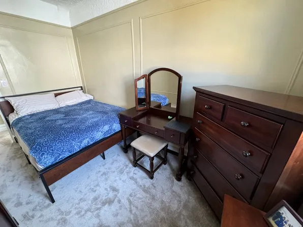 45-05 Ditmars Boulevard image 9 of 18