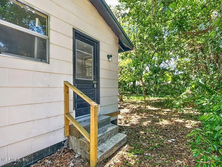 417 S Pine Ave — Photo 45