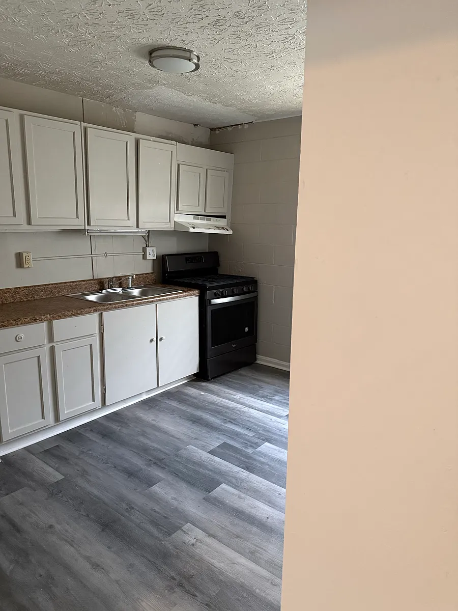 Building Photo - 760 Illges Rd #17