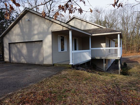 Attached 2-Stall Garage