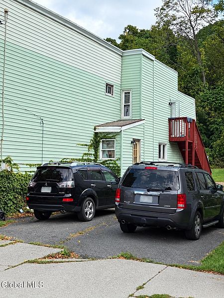 2nd image of 146 Hill Street