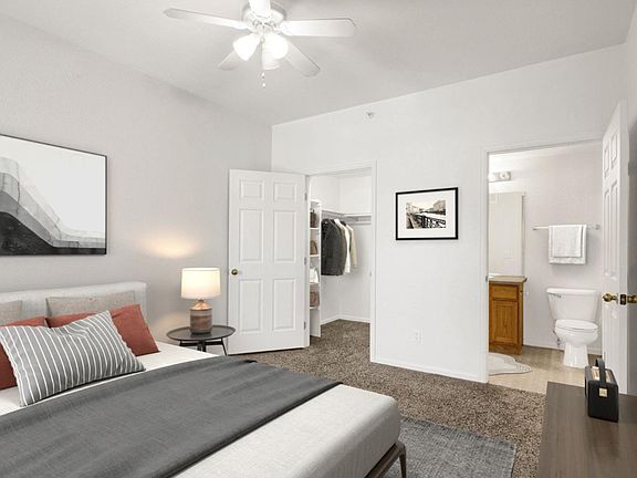 Spacious Main Bedroom with Walk-In Closet & Bathroom with Tub