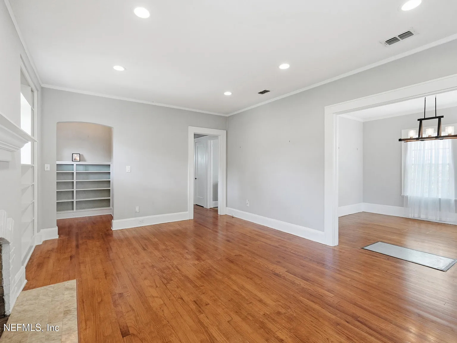 2 bed, 1.0 bath, 1328 sqft, $2,800 — Photo 3