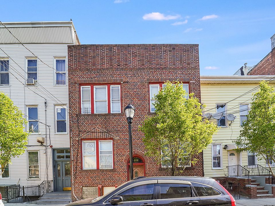 1st image of 512 11th St #1L