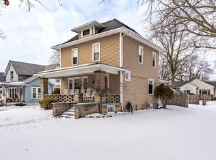 302 W 2nd St, Port Clinton, OH 43452