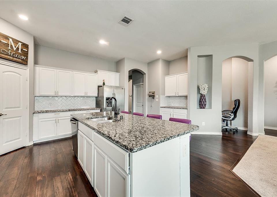 1st image of 2028 Lake Moss Ln