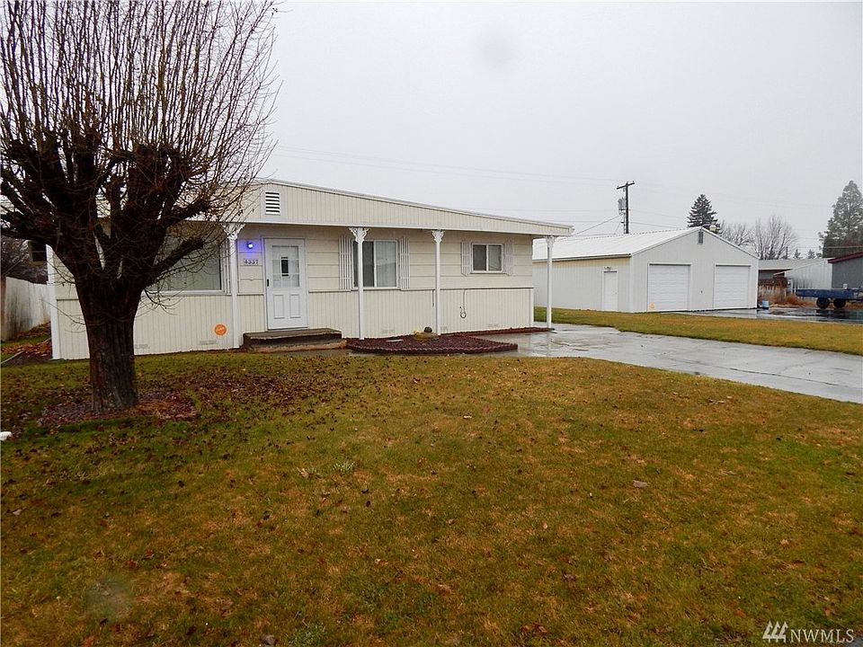 1st image of 4337 Moon Dr NE