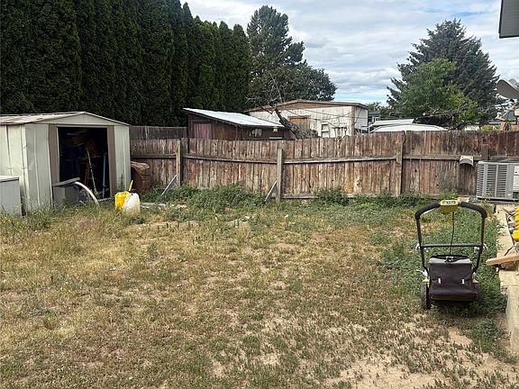 4th image of 2515 Edgemount Ave