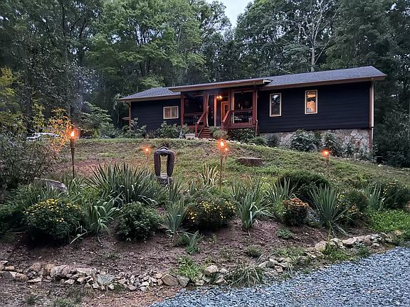 4th image of 1015 Old Sanford Rd