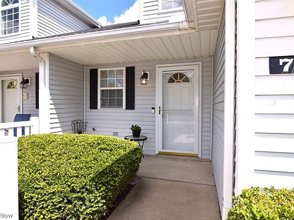 2nd image of 7281 Lilac Ct #13B