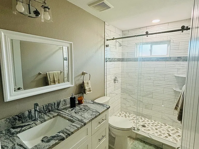 3320 Country Club Blvd #1 — Photo 14