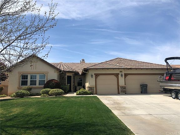 2nd image of 41743 Doverwood Ct