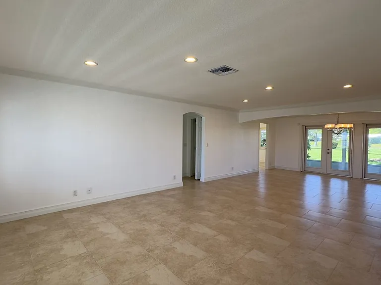 1108 Ocean Ave — Photo 7