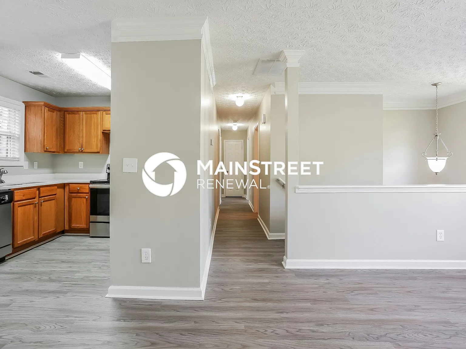660 Sinclair Way — Photo 3