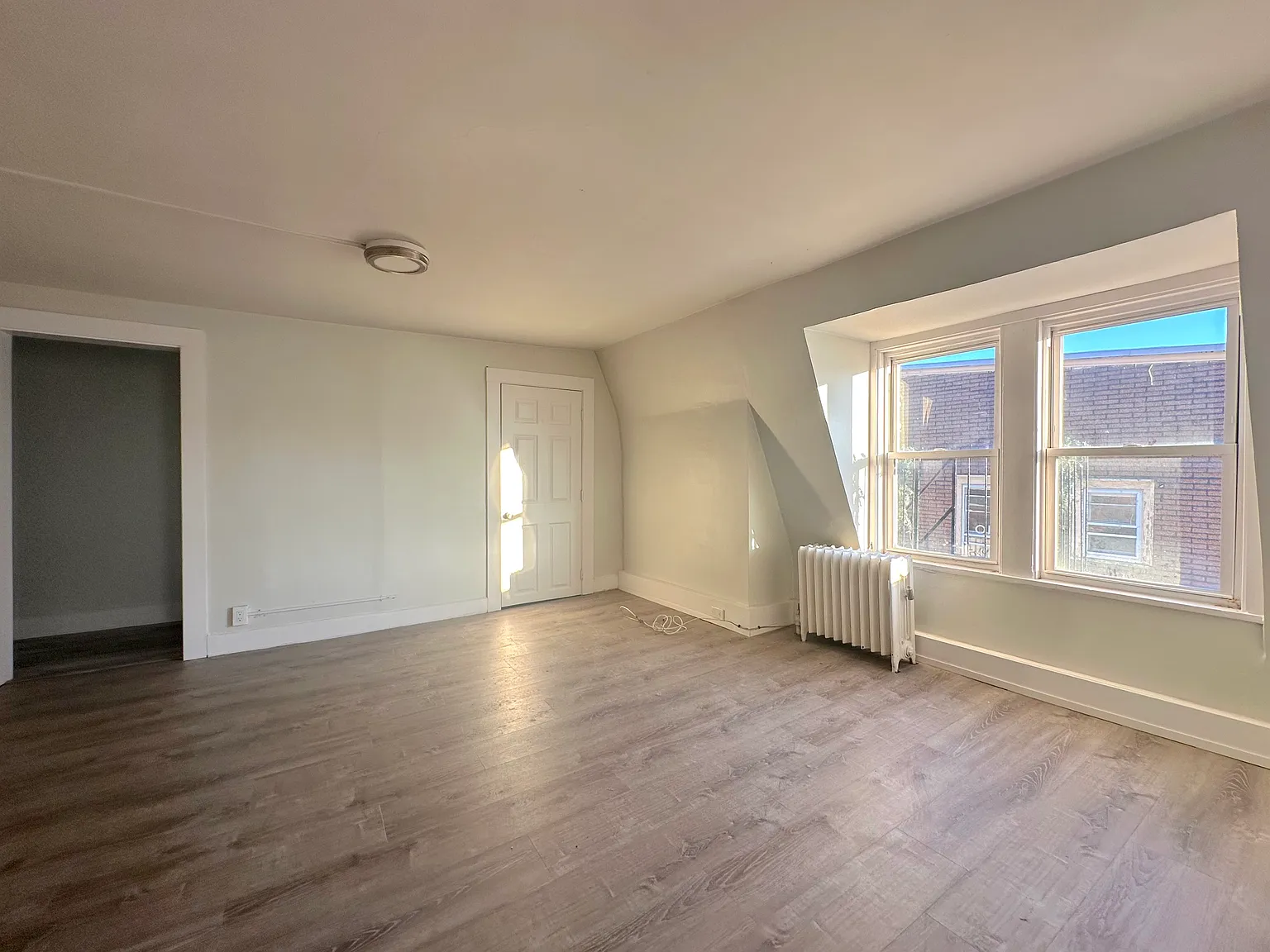 2 bed, 1100 sqft, $1,975 — Photo 1