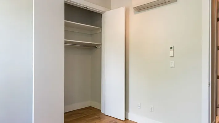 Rented by Nooklyn NYC LLC | media 17