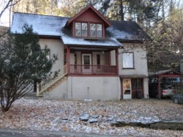 119 Thurston Ave — Photo 43