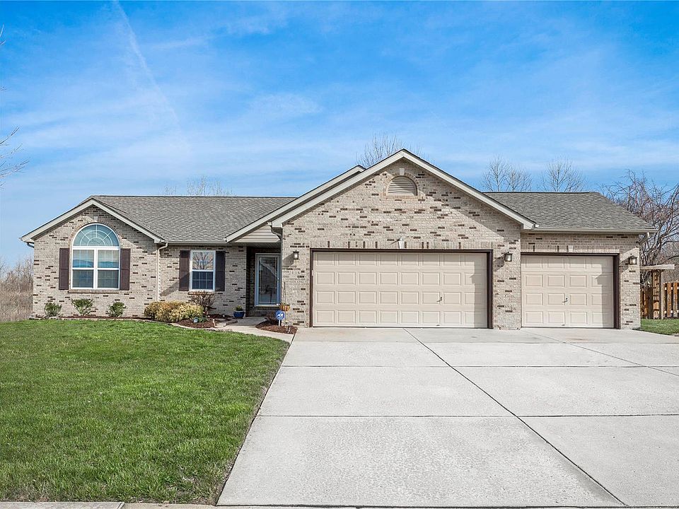 1st image of 116 Crystal Gate Ln