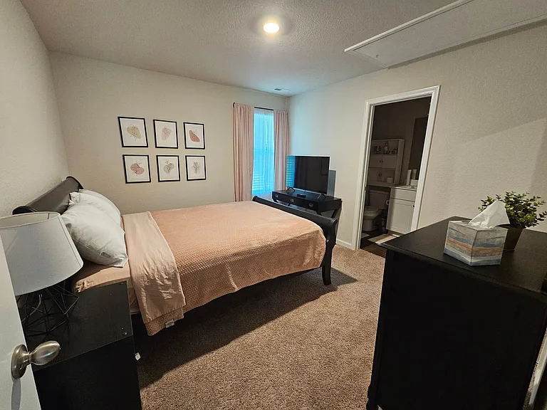 202 Chandler Ct — Photo 10