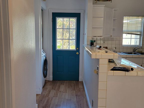 4th image of 1442 Main St