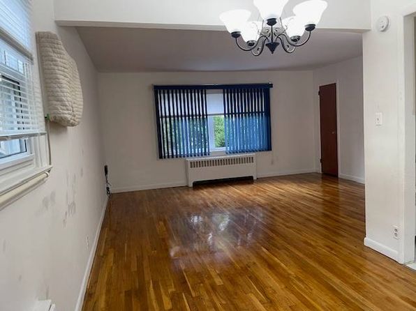 42-04 Little Neck Pkwy FLOOR 2