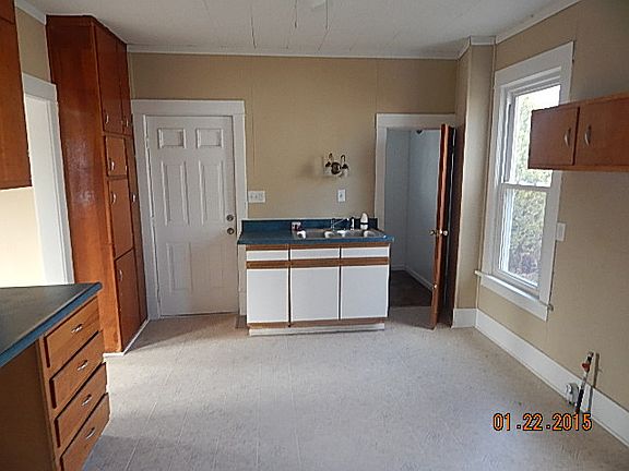 KITCHEN LAUNDREY AND PANTRY