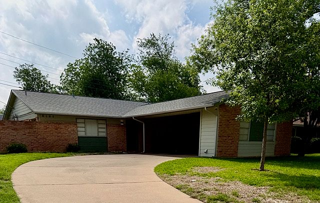 1st image of 8105 Exmoor Dr #A