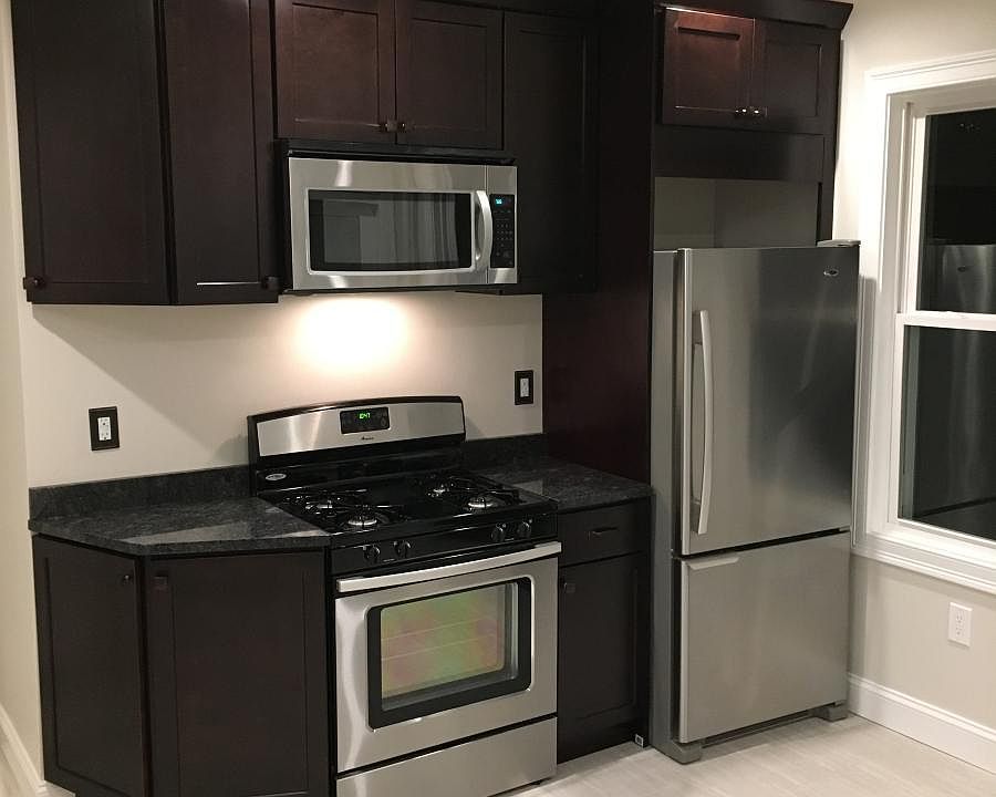 1st image of 78 Hathorne St Floor 1