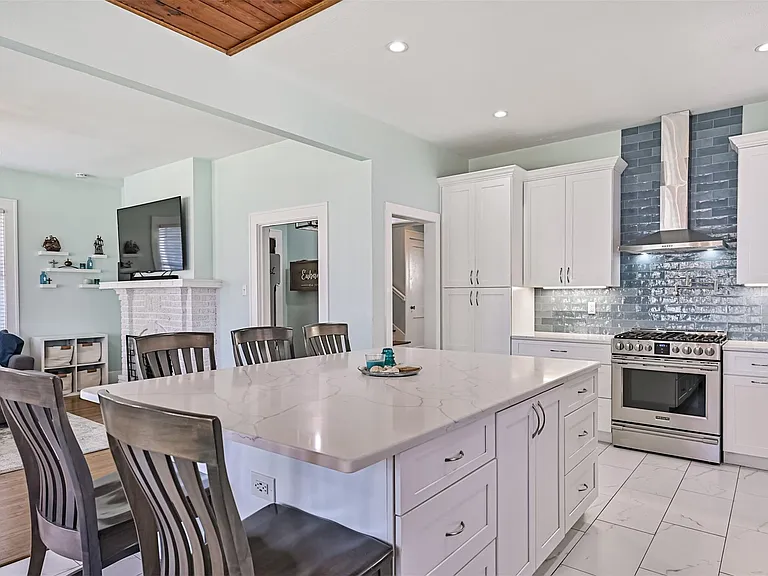 3519 Avenue R 1/2 — Photo 11