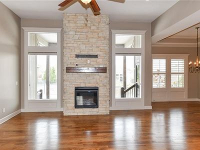 18804 W 99th St, Lenexa, KS, 66220