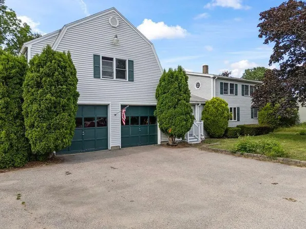 93 Sanford Road, Wells, ME 04090