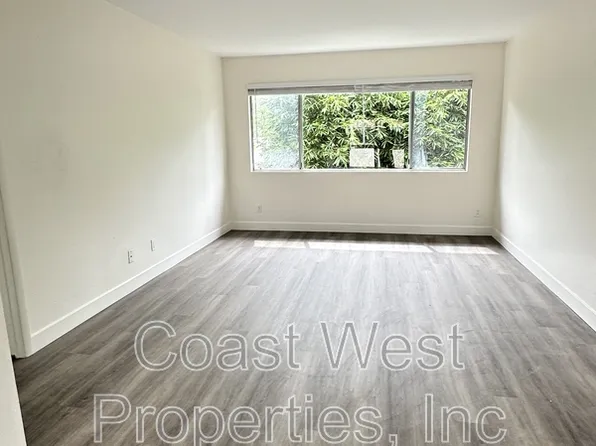 Sea Breeze, 342 Juniper Ave APT 10, Carlsbad, CA 92008