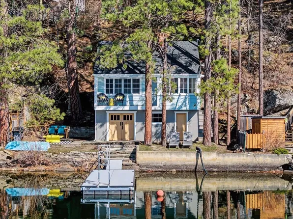 12925 N East Newman Lake Dr, Newman Lake, WA 99025