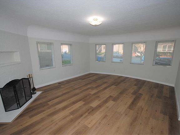 3rd image of 212 Linden Ave #A