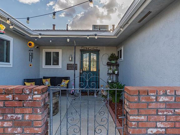 2nd image of 2869 Hillcrest St