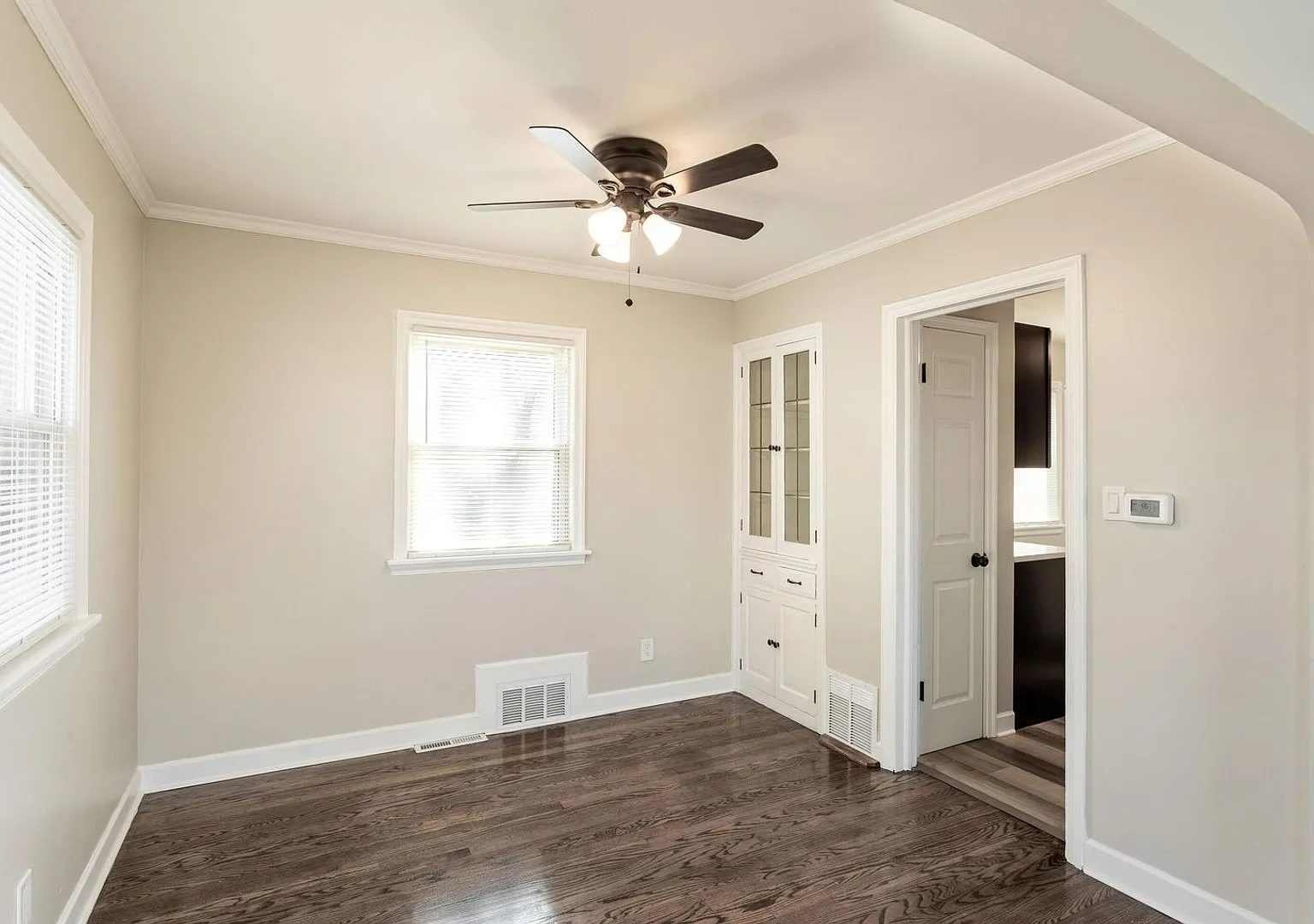 Fully remodeled 3 bedroom single family House! — Photo 2