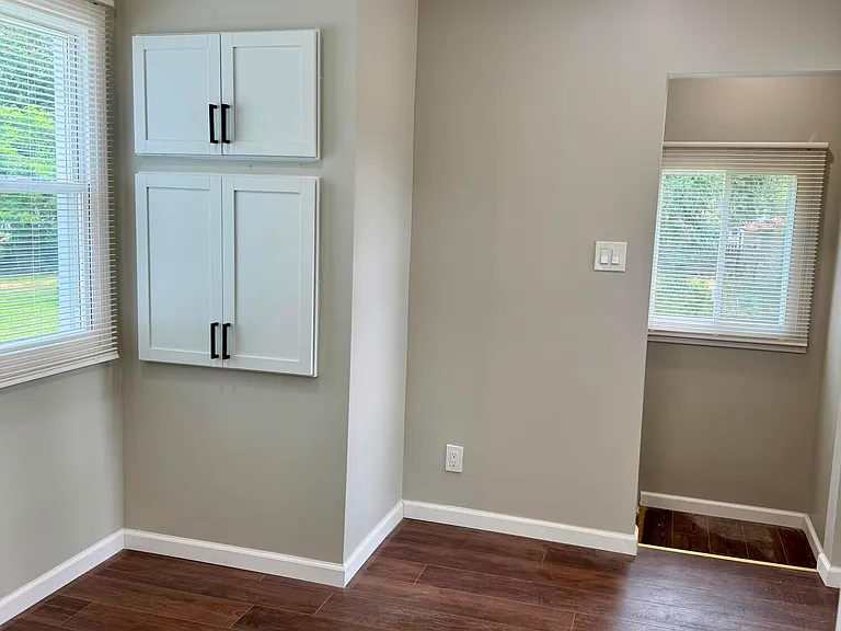 5169 Glenis St — Photo 10