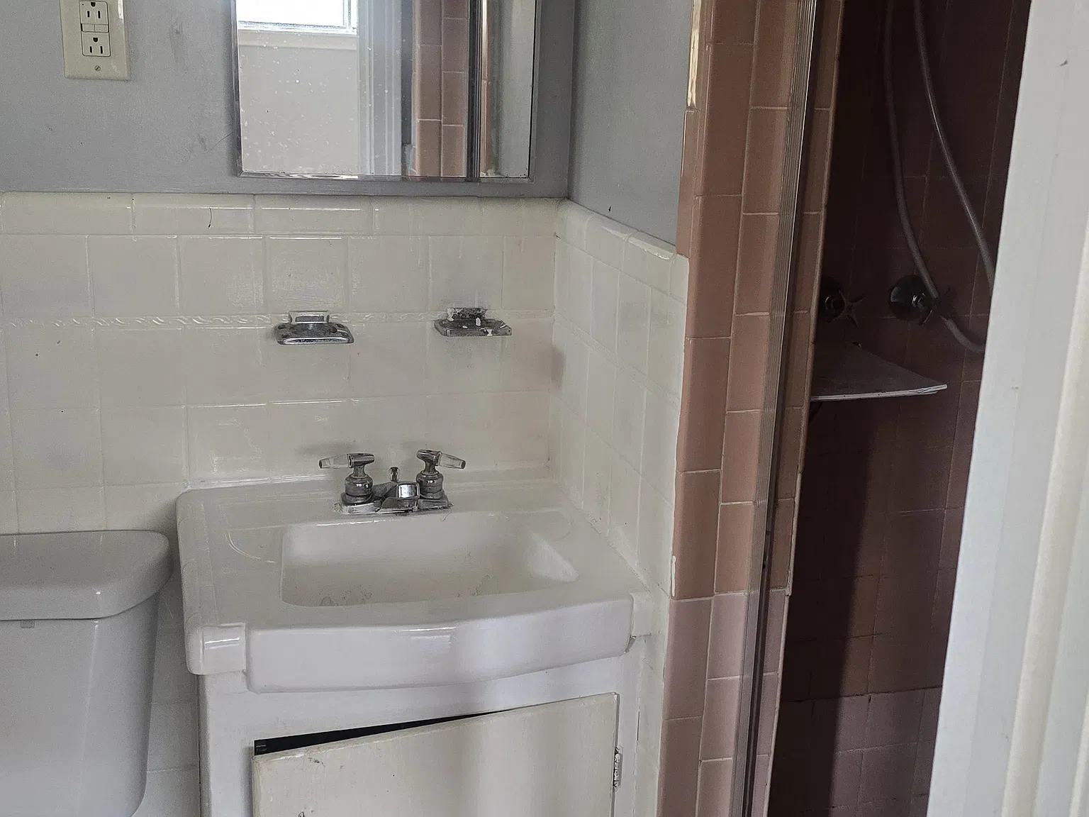 3 bed, 1302 sqft, $1,100 — Photo 4