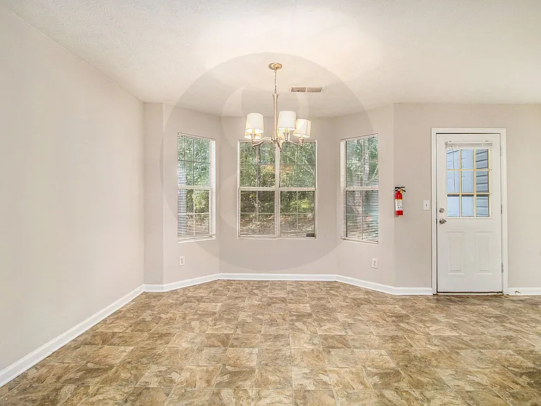5570 Fair Creek Way — Photo 9
