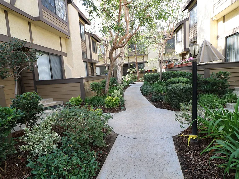 21233 Lassen St #2 — Photo 2