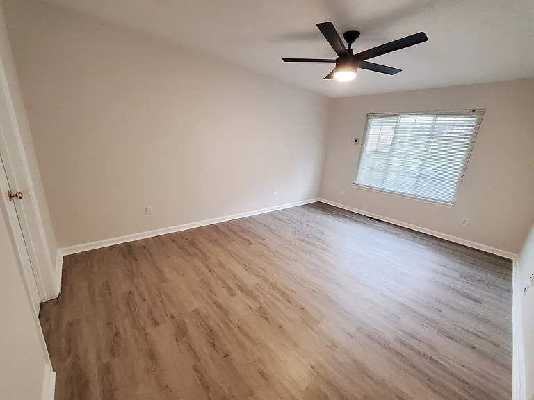 2824 Henslowe Dr — Photo 22