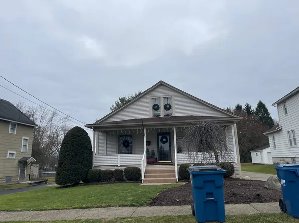 352 E Park Ave, Hubbard, OH 44425