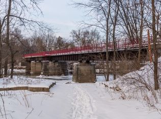 911 Junction Pl, Indianapolis, IN 46220
